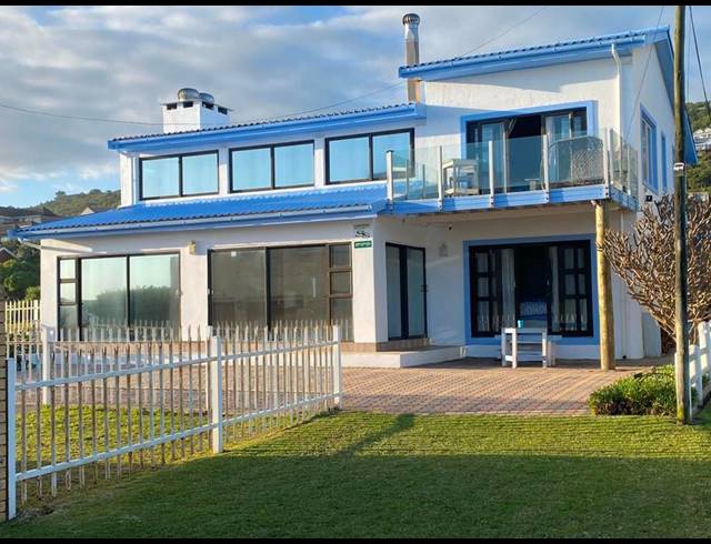 4 BEDROOM HOUSE FOR SALE IN OUTENIQUA STRAND